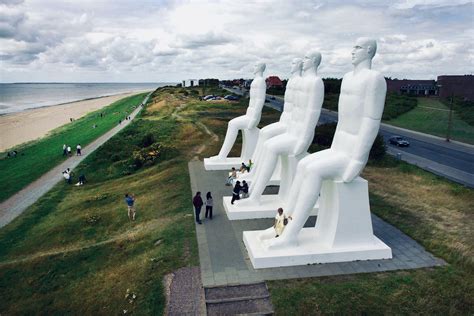 mænd i esbjerg|Mennesket Ved Havet/ De Fire Hvide Mænd 